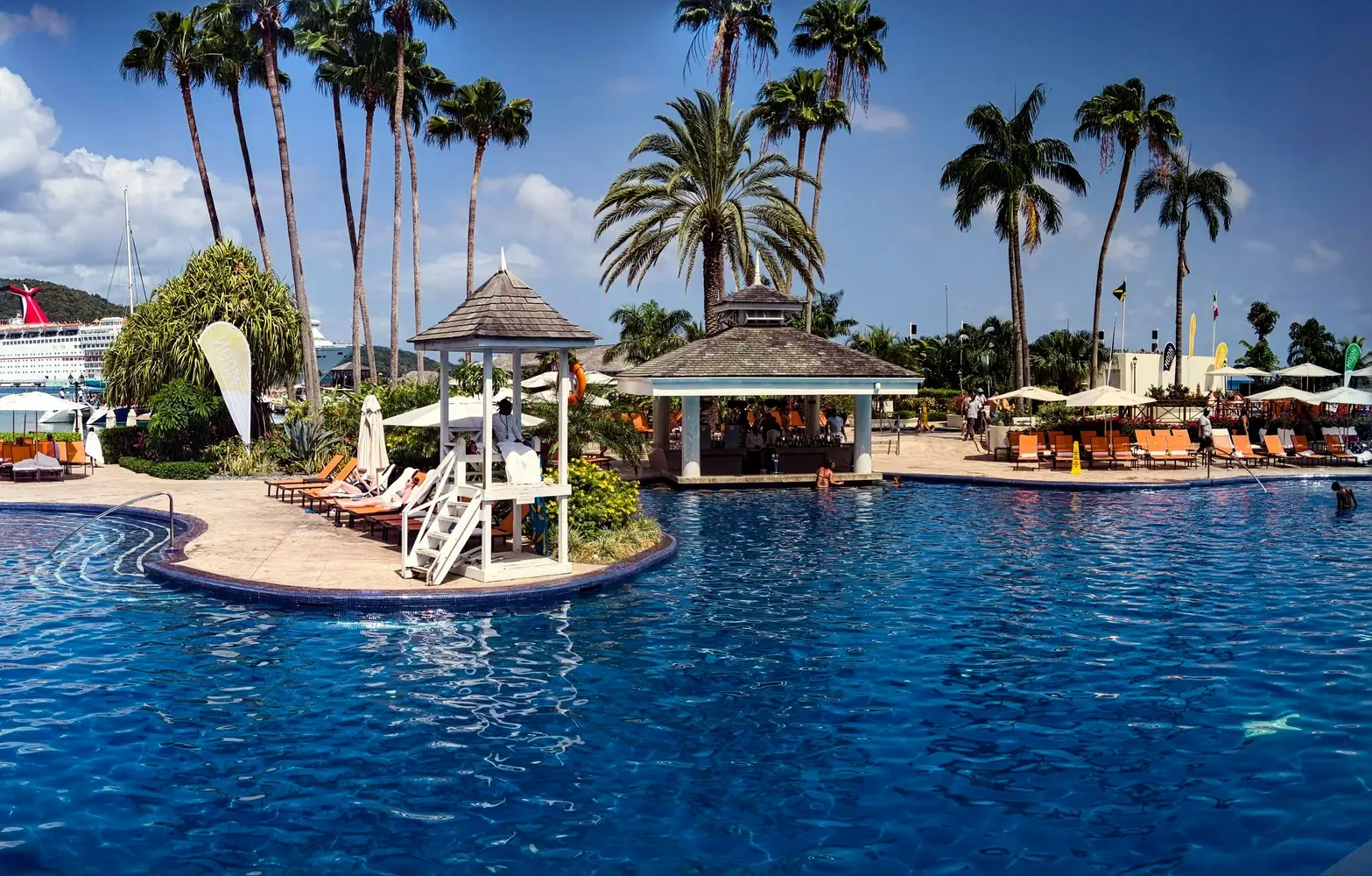 <h3 style="text-align: center;"><strong>Cheap Holidays for Every Type of Traveller</strong></h3>