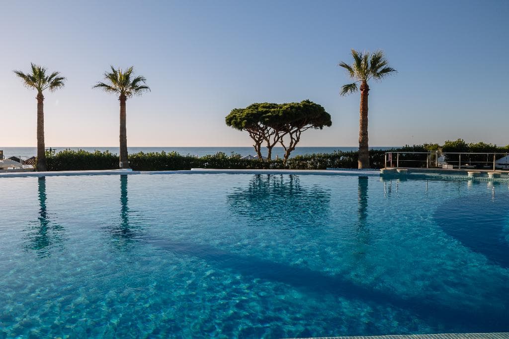Grand Muthu Oura View Beach Club
