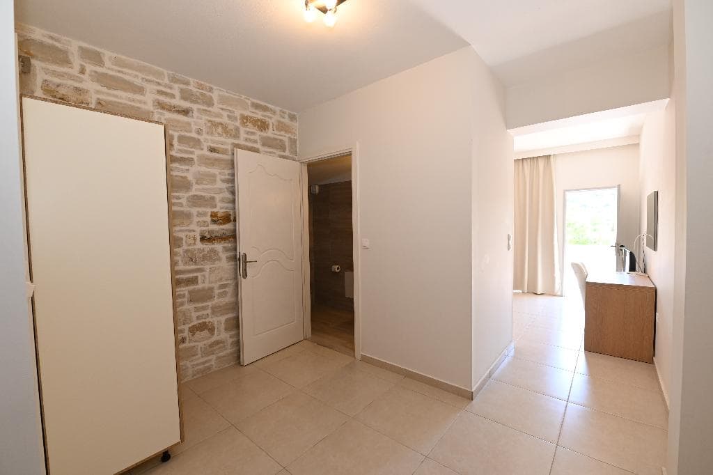 undefined image 208