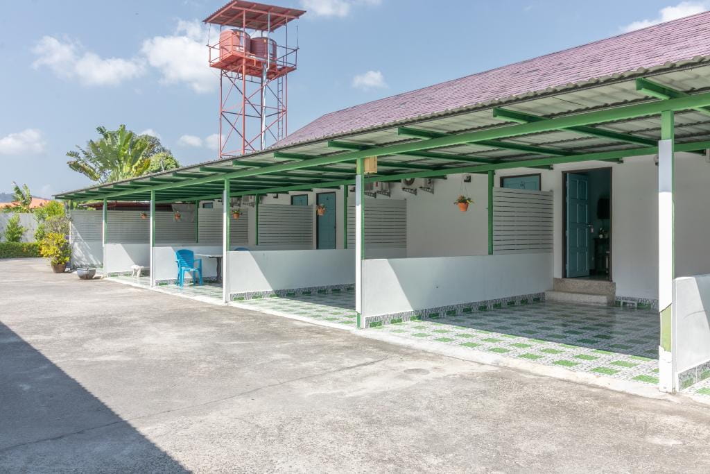 Chaiyo Resort Phuket By Zuzu