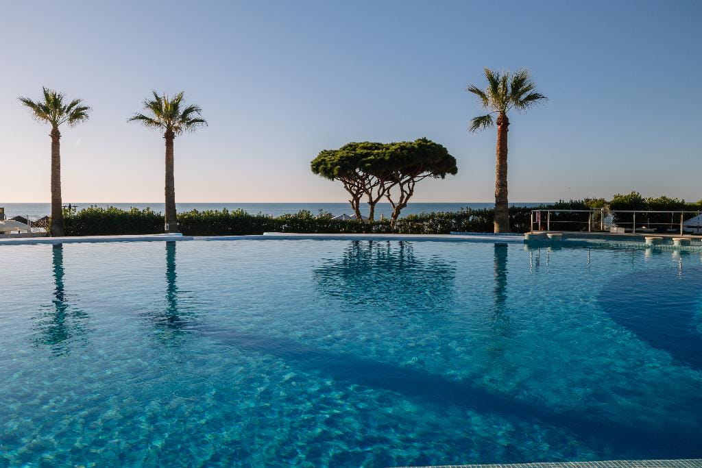 Grand Muthu Oura View Beach Club