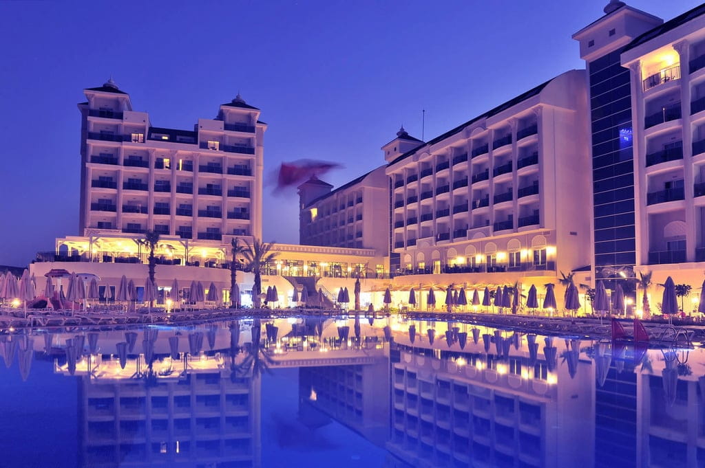 Lake And River Side Hotel And Spa