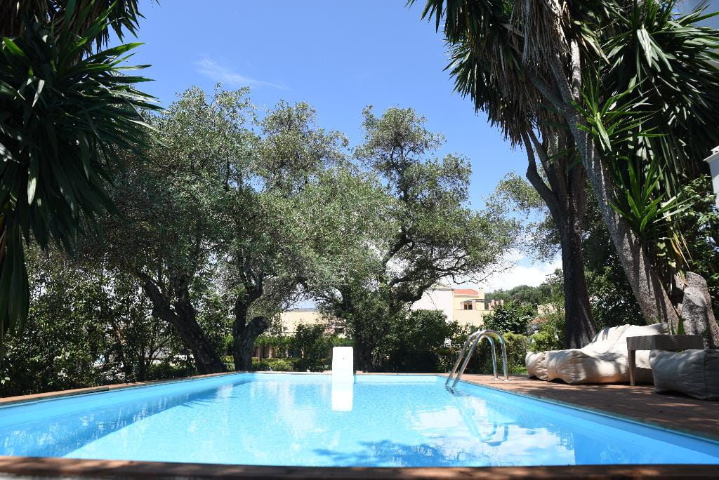 Mr & Mrs White Corfu