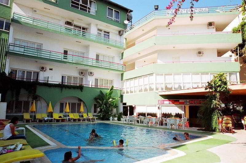 Arsi Enfi City Beach