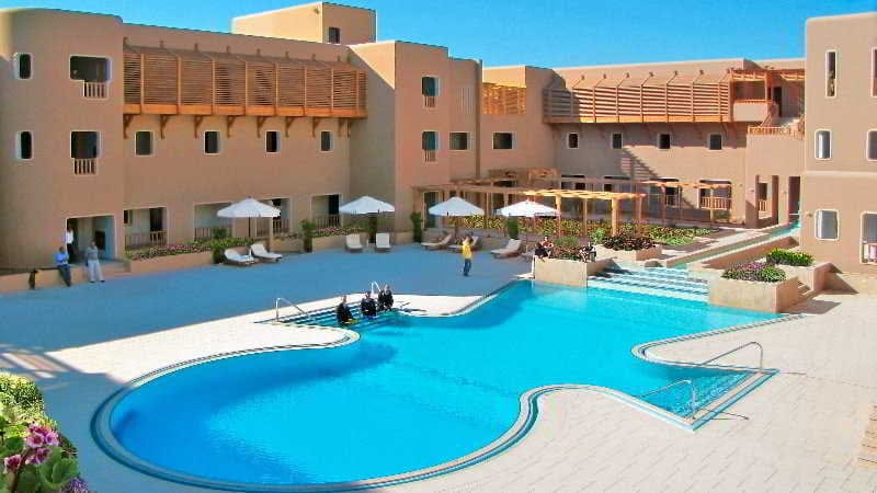 The Breakers Diving and Surfing Lodge