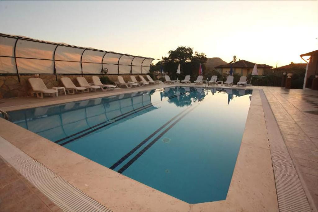 California Apart Hotel