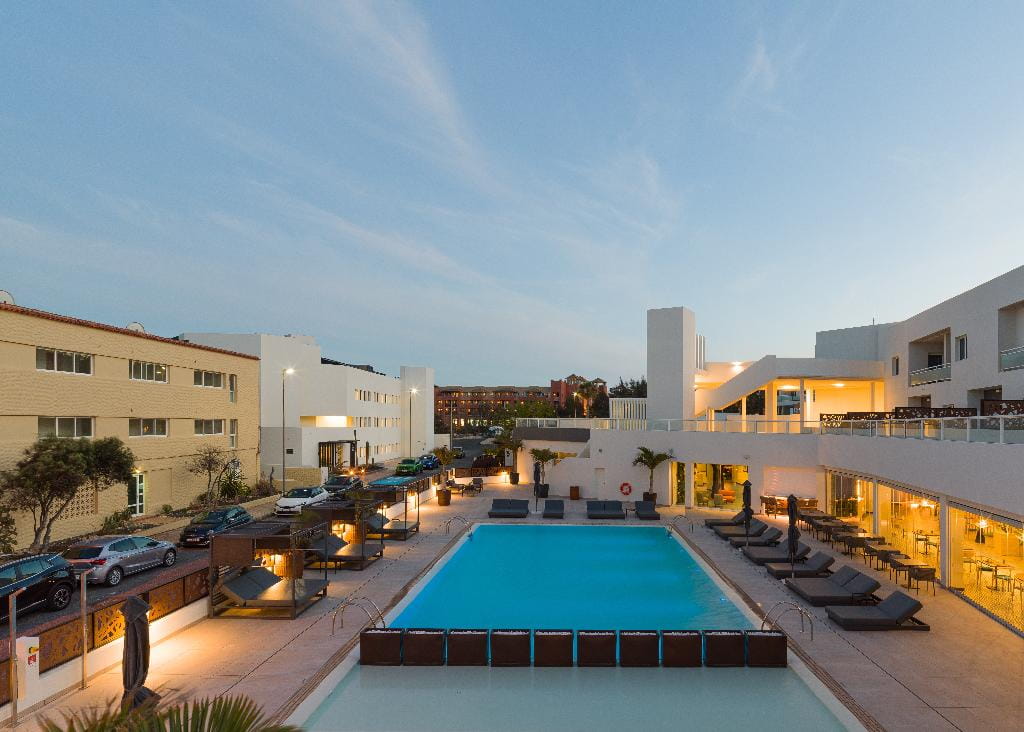 R2 Higos Beach Hotel