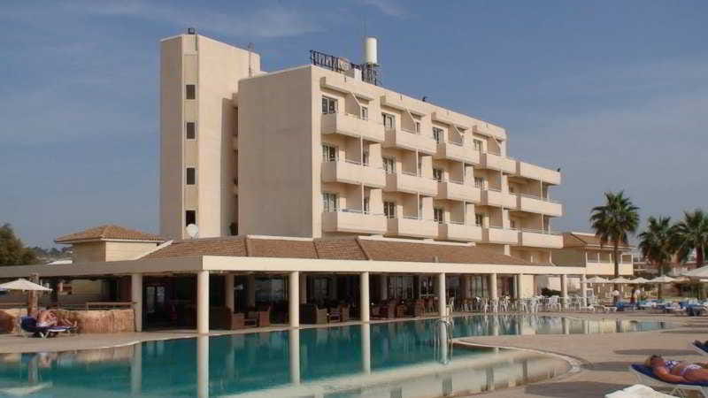 Piere Anne Beach Hotel