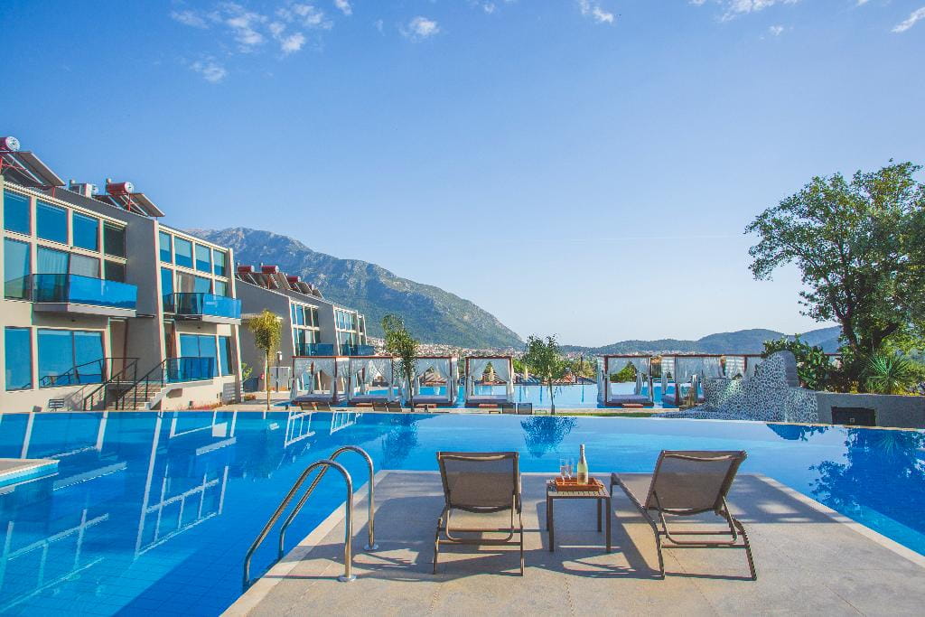 Orka Cove Hotel Penthouse & Suites