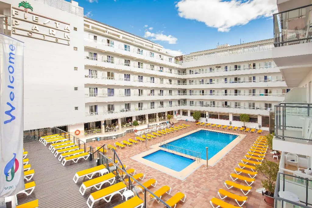 Hotel Port Fiesta Park