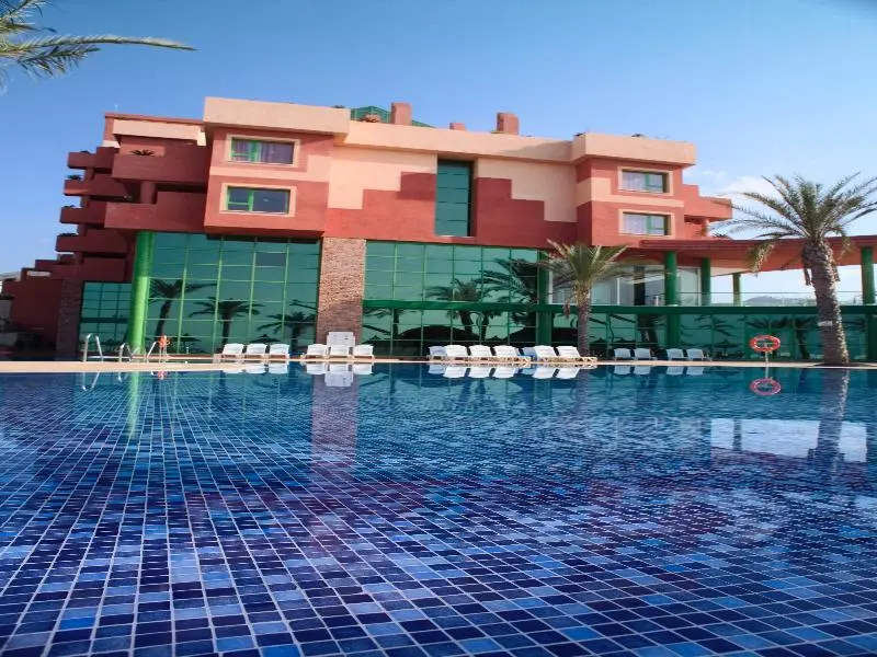 Holiday World Riwo Hotel