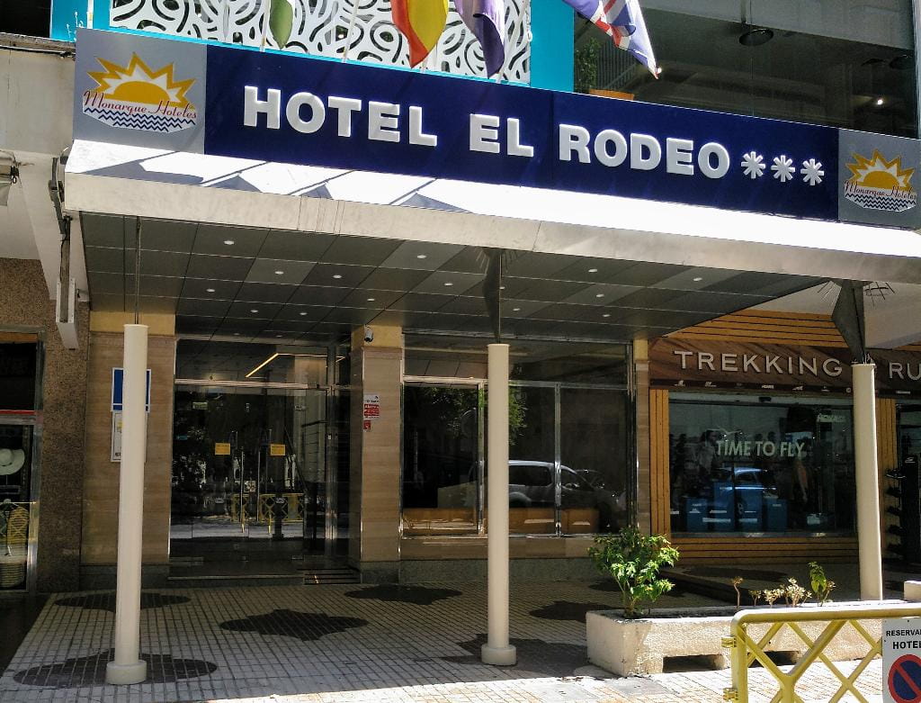Monarque El Rodeo Hotel