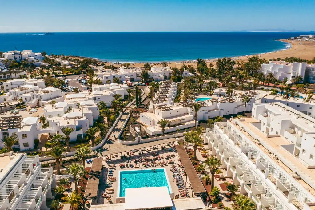 Aequora Lanzarote Suites****