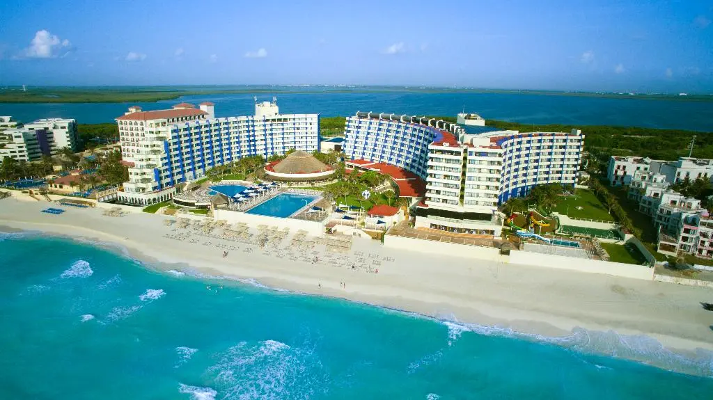 Crown Paradise Club Cancun All Inclusive