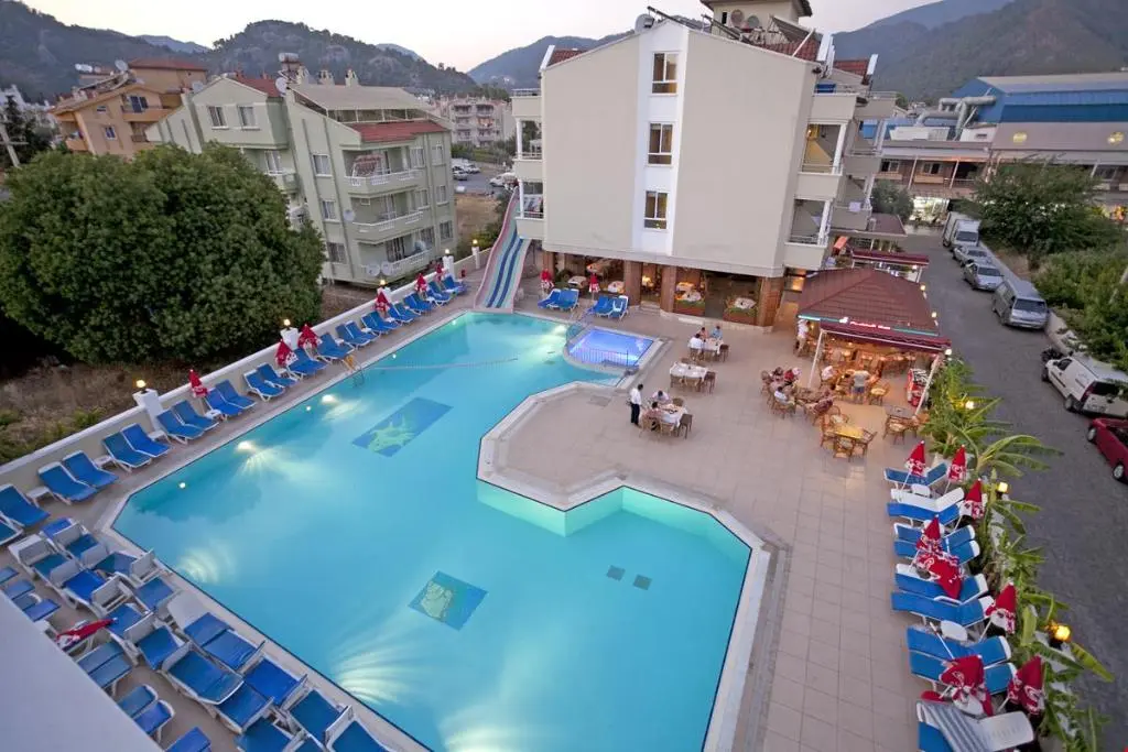 Candan Apartments