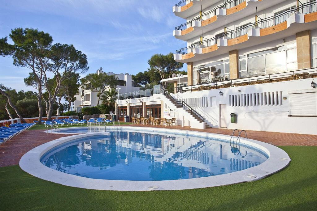 Cala Ferrera Hotel