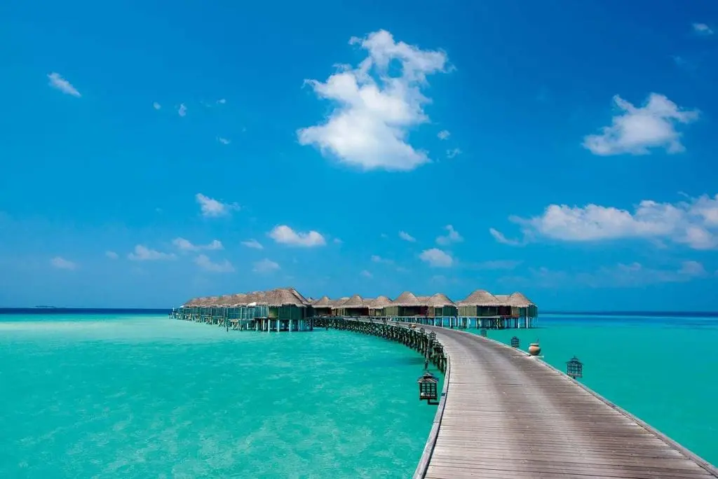 Constance Halaveli Resort