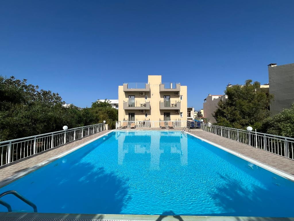 Acropolis Apartments