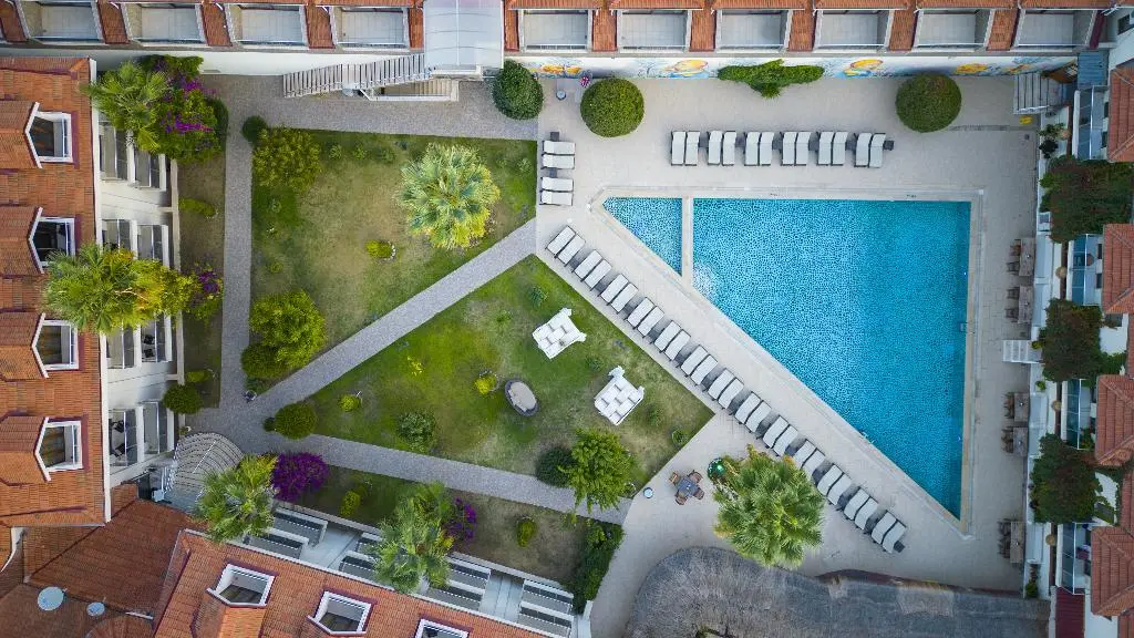 Han Deluxe Boutique Hotel
