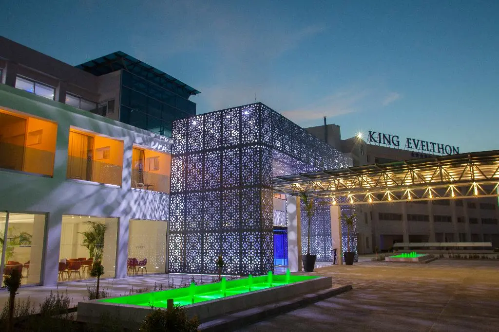 King Evelthon Beach Hotel And Resort