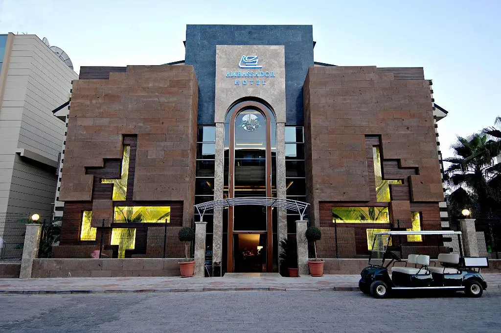 Ambassador Plaza Hotel