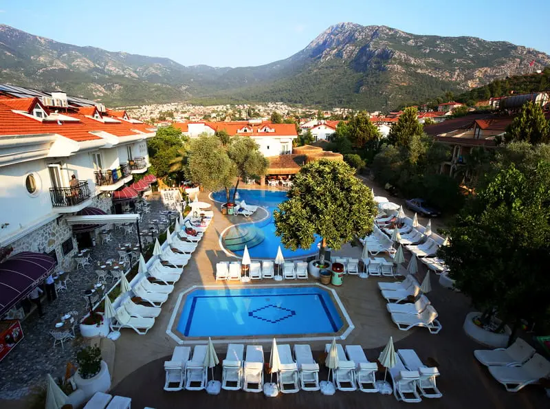 Pine Hill Hotel And Suites