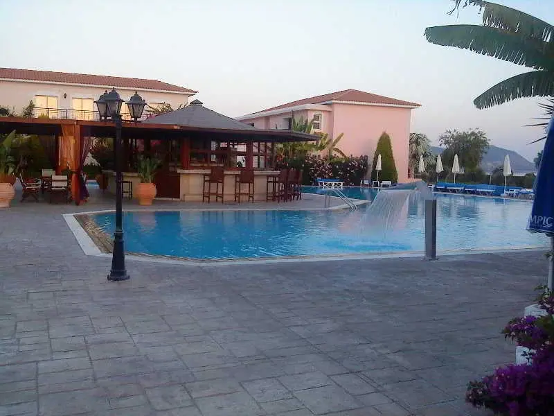 Akamanthea Holiday Village