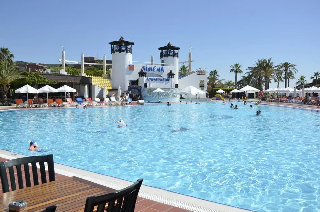 Emelda Sun Club