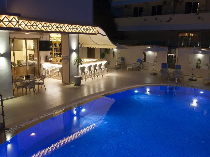 Aurasia Deluxe Hotel