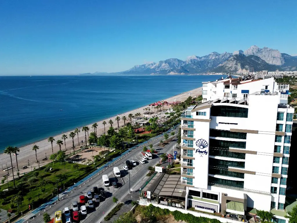 Pearly Hotel & Spa