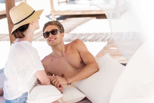 <h3 style="text-align: center;"><strong>Relaxing Holidays</strong></h3>