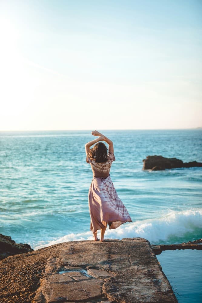 <h3 style="text-align: center;"><strong>Popular holidays</strong></h3>
