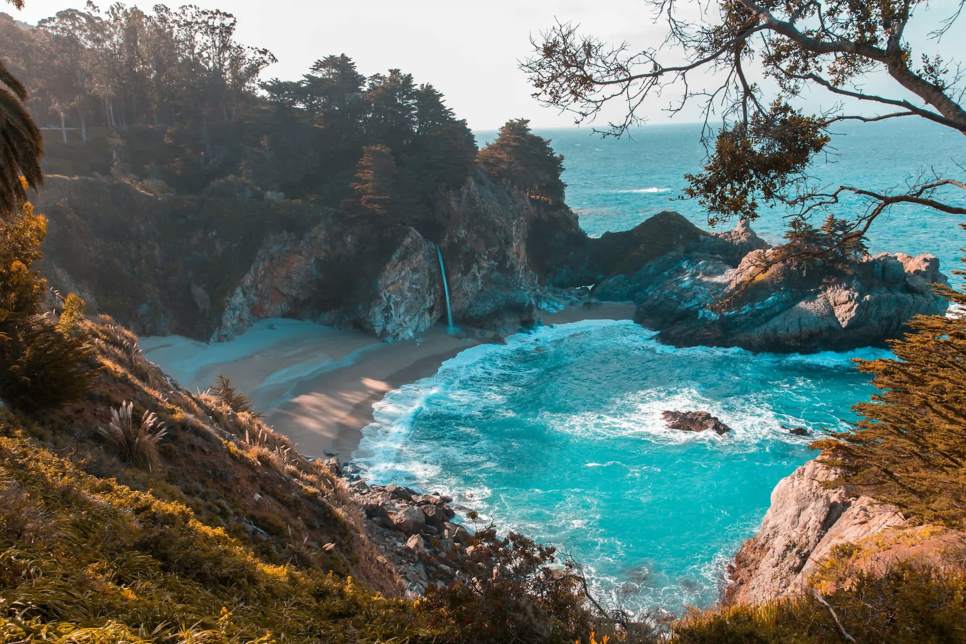 <h3 style="text-align: center;"><strong>Year-Round Beach Holidays</strong></h3>